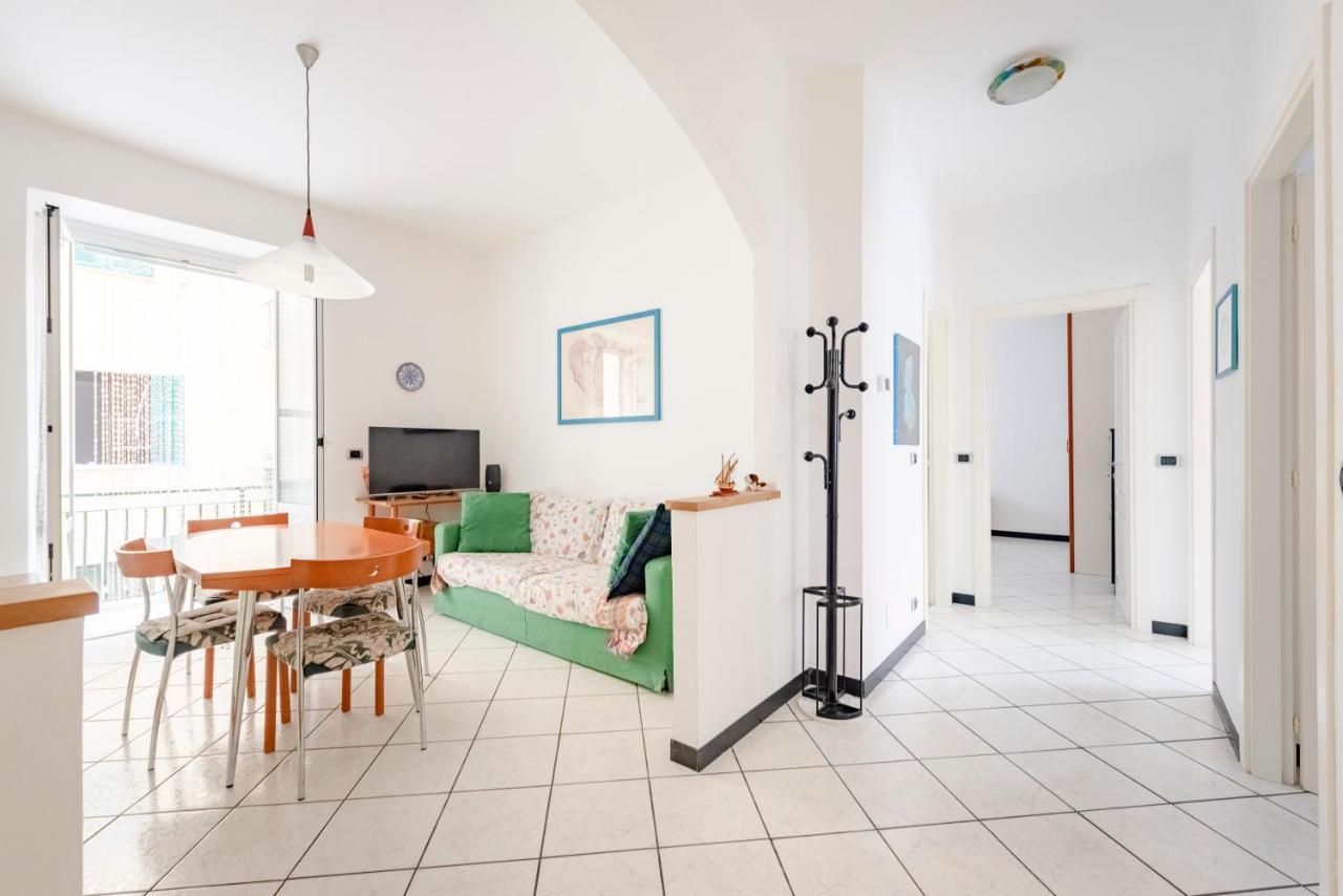 Joivy Cosy Flat With Parking In Chiavari Exterior photo